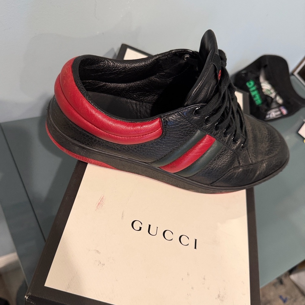 GUCCI Men 8G/ 9 USA Black and Red Men's Sneakers with Box and Duster